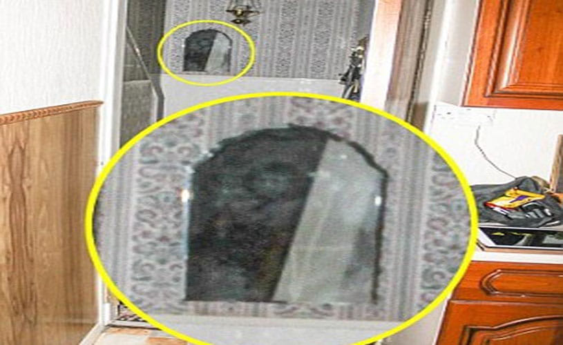 Ghosthunter captures ghost image in house 