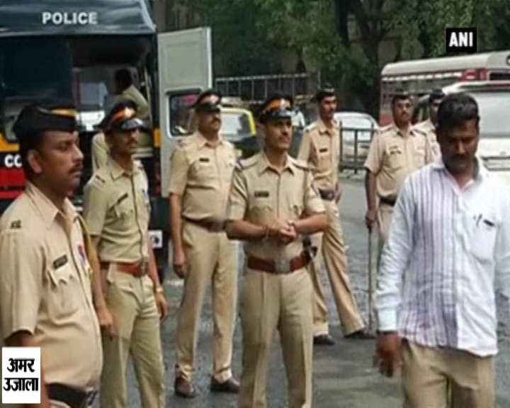 मुंबई हाई अलर्ट