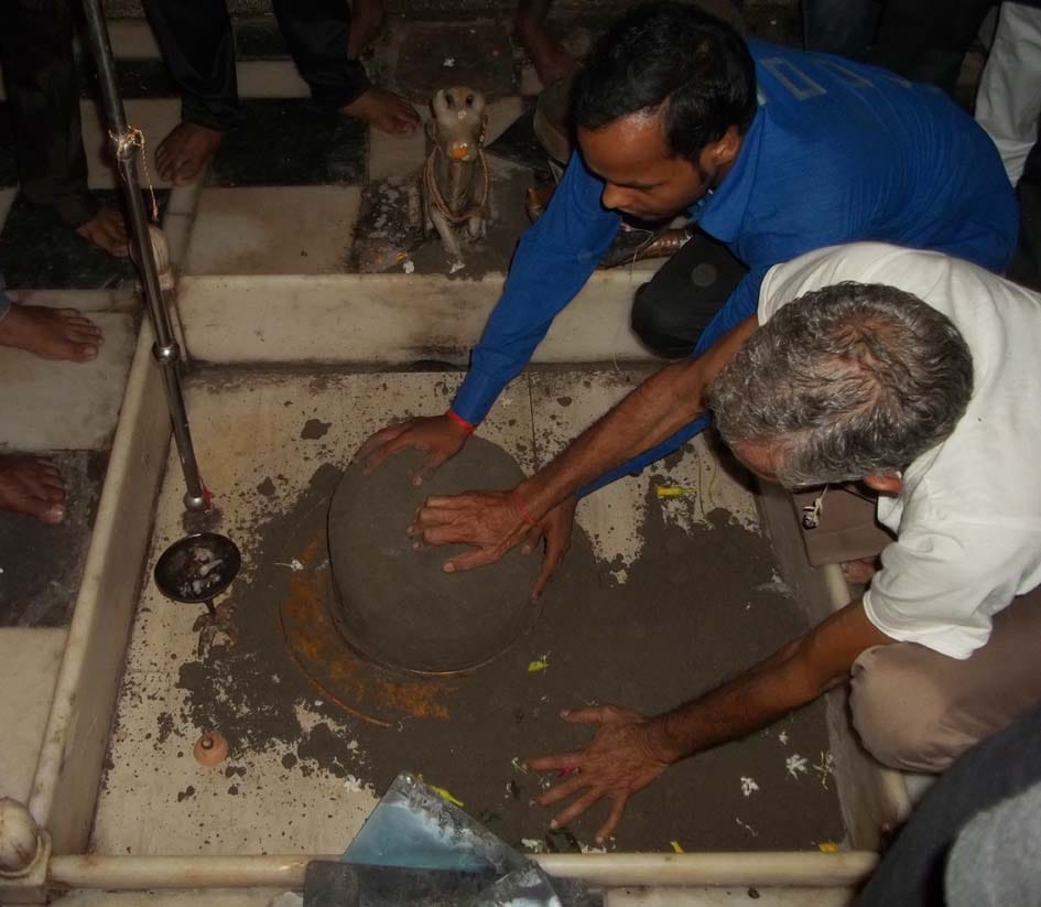 Police Shivling made cleaning