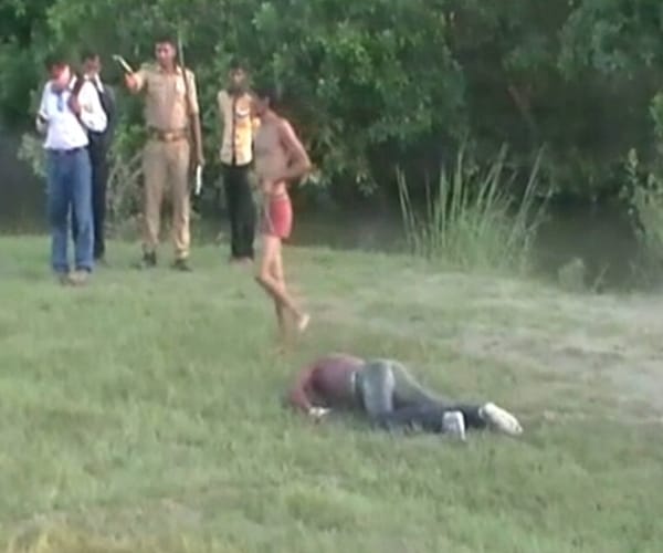 Insenstivity of police in sitapur.