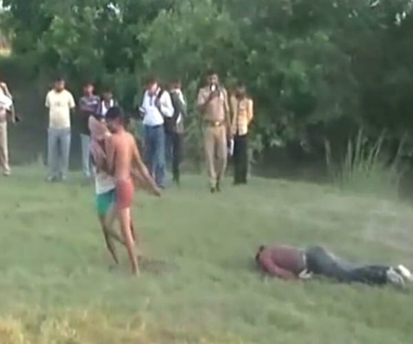 Insenstivity of police in sitapur.