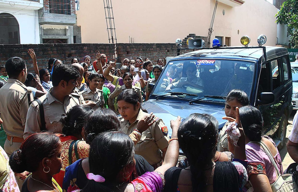 Seedeepio office locks Roots, the commotion, sabotage