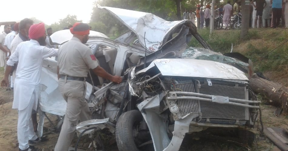 horrible car accident in faridkot, five people of a family died on the spot