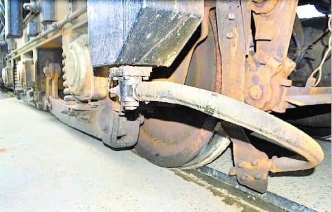 The track sunken on crossings during Shunting 