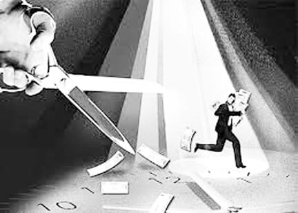 Billionaire eyes of three politicians from Kanpur income tax