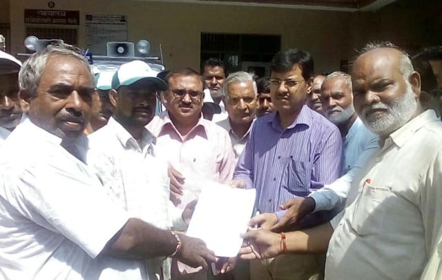 give memorandum after Bike Rally 