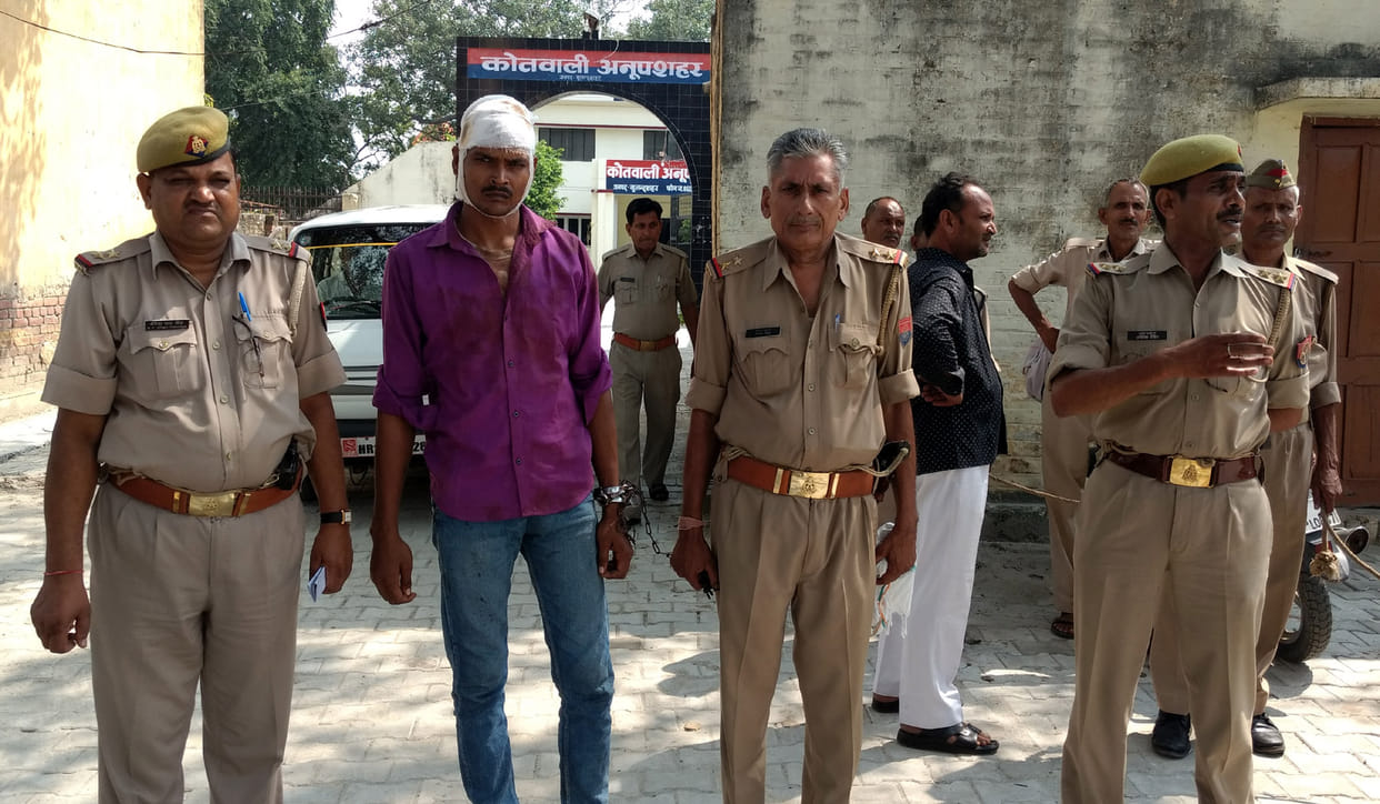 In search of the detainees had escaped overnight raids