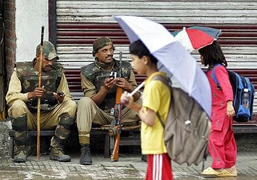 schools in kashmir valley reopened by indian army