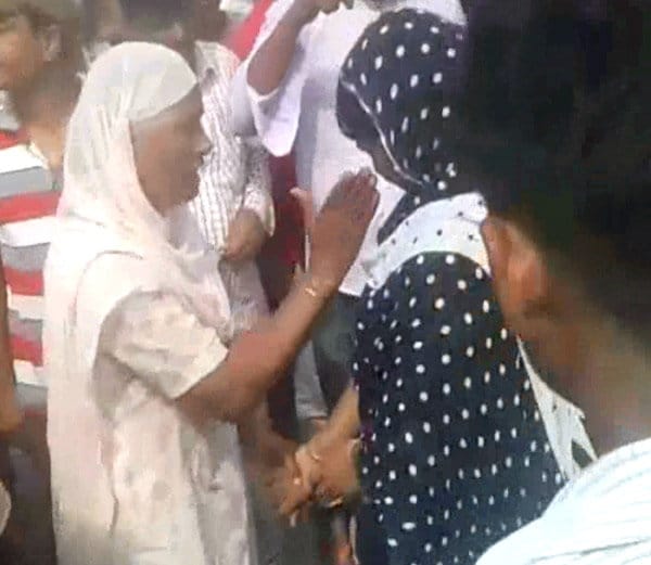 illegal relations in married lady and boy, panchayat assaulted by wearing shoe neckles