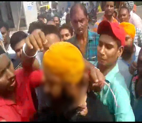 illegal relations in married lady and boy, panchayat assaulted by wearing shoe neckles