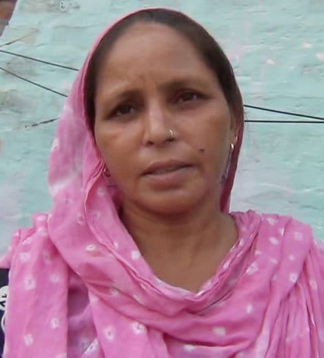 son missing and father died, three daughters gave shoulder to father bier in rohtak
