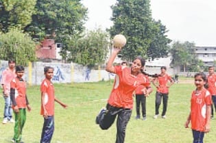 mandliya handbaal mein muzaffarngar jeeta
