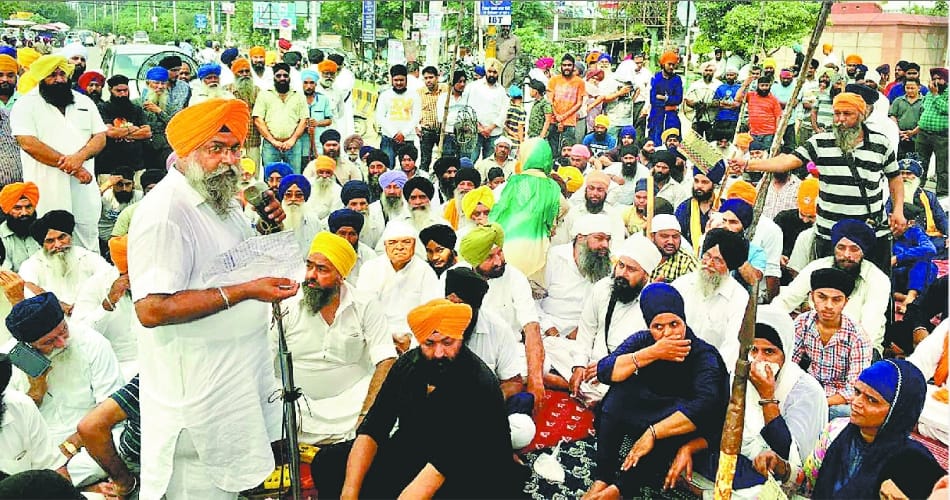 Coarseness case: arrests for staging a sit-Sikh Organization