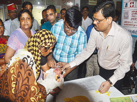 Perturbations in the Women's Hospital, the mercury climbed to DM