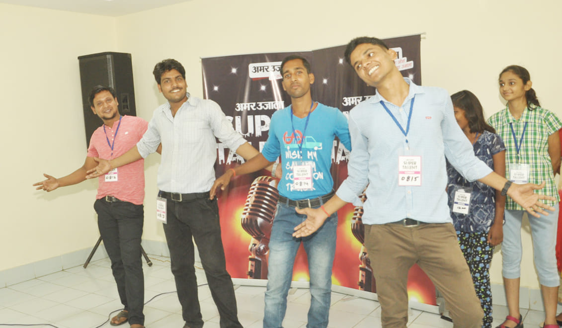 amar ujala super talent scatter incinerate on stage 