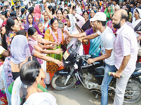 Hospital on Tirahe blockade, people annoying