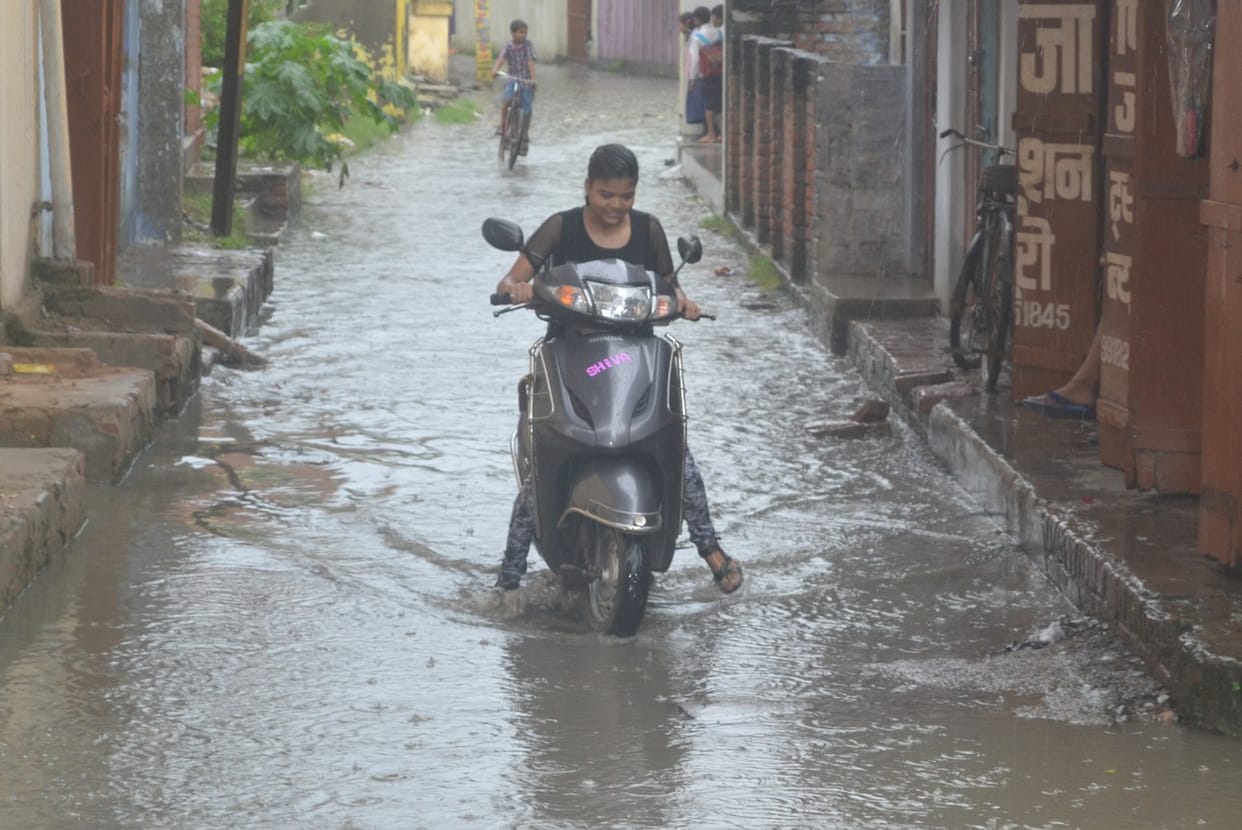The people of the village from heavy rain upset