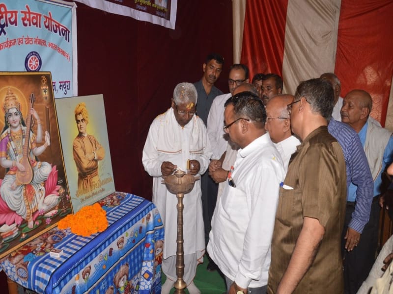 center is silent on murder of soilders