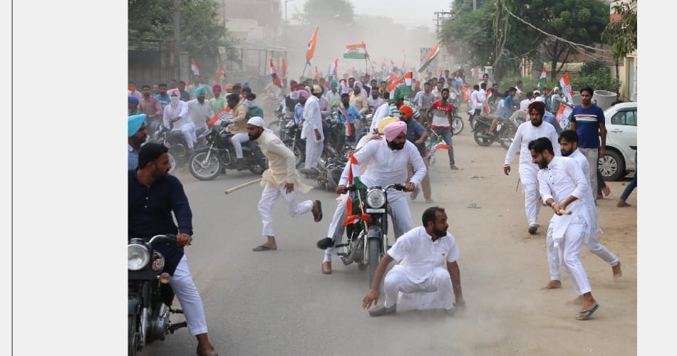 Akali workers attacks on congress bike rally at amritsar