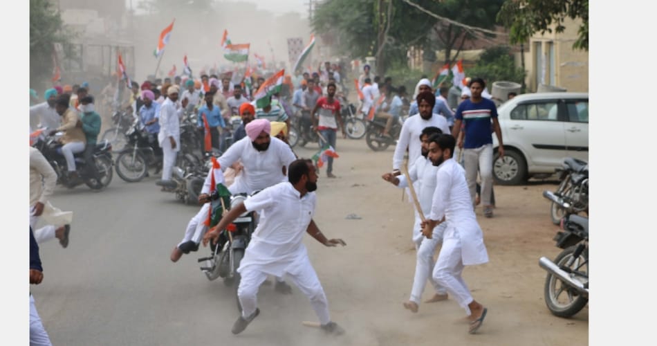 Akali workers attacks on congress bike rally at amritsar