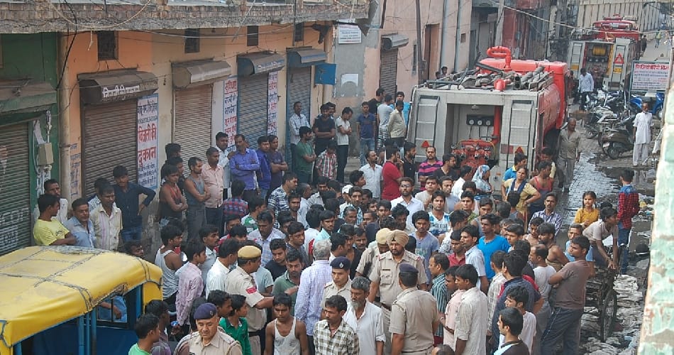 fire in Mat Factory, Mother burnt alive with her 9 year-old son