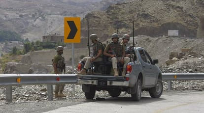 tension at india pakistan border, Pakistan deployed tanks