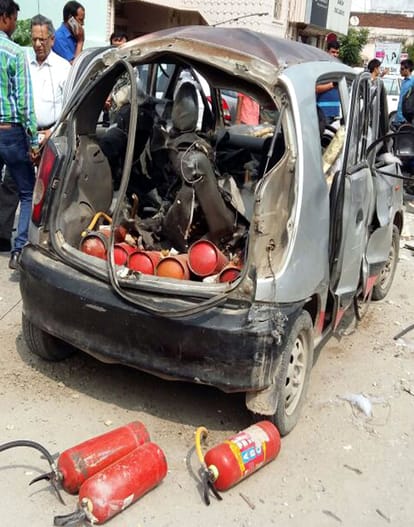 blast in car in haridwar.