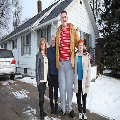 Broc Brown tallest teenager in the world 