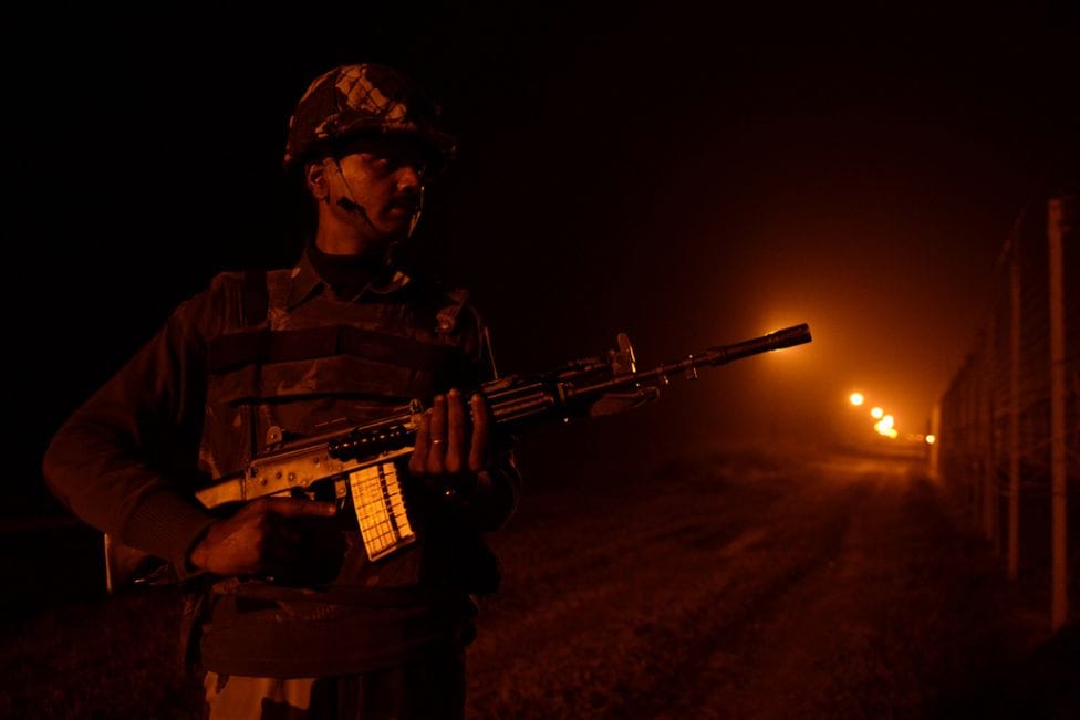 Pakistani rangers taunt on bsf jawan's, said-If you are hungry, please come over