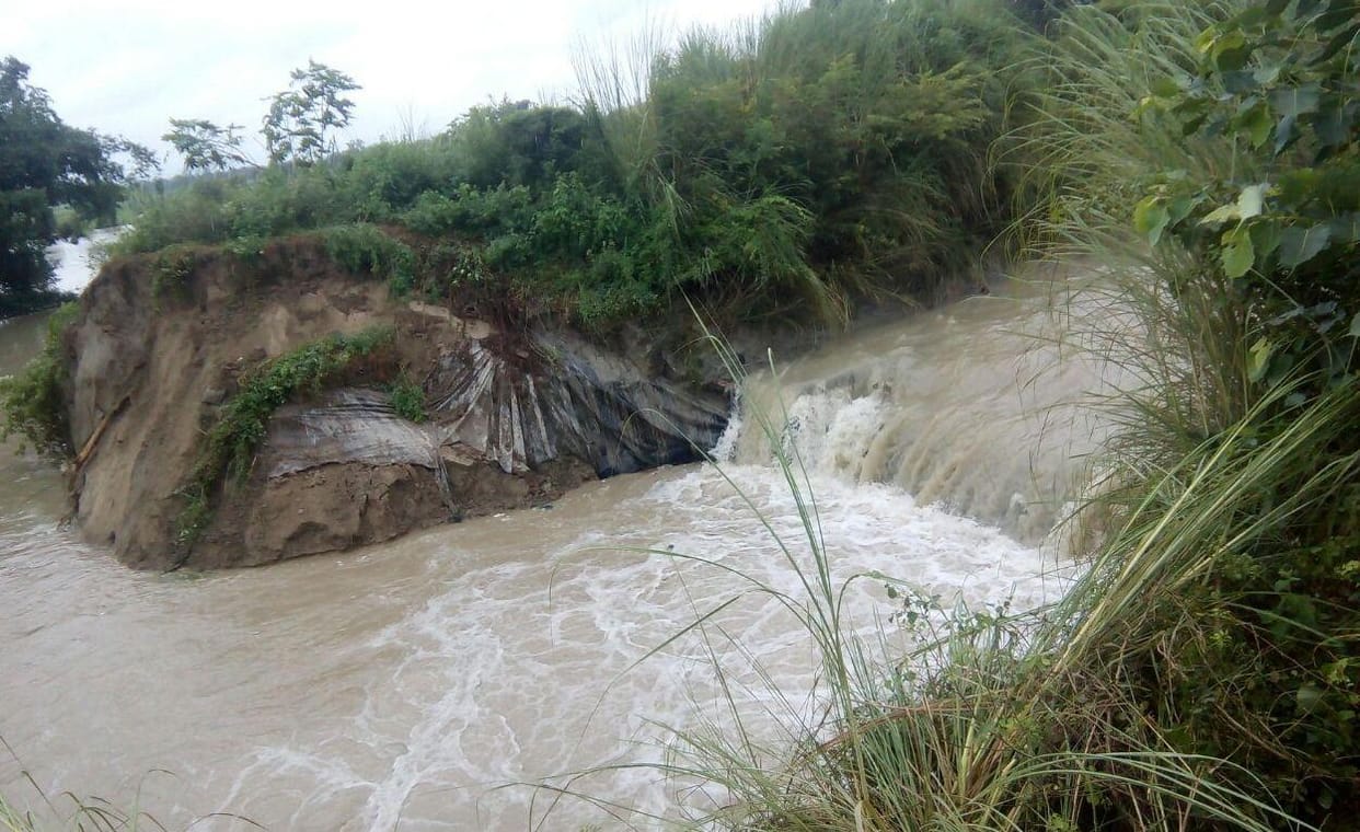 Then chopped Rajwaha, submerged hundreds crop acres