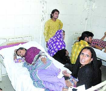 4 killed, including former prosecutor from dengue