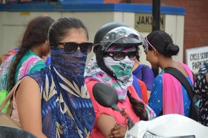 administration notice for people, who drive vehicles with covered face