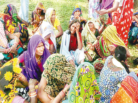 Crop failure and debt broken farmer hanged