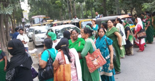 Ruckus day, afternoon road blockade