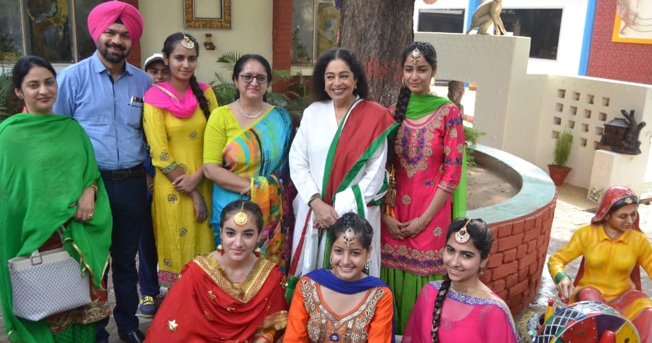 zonal youth festival of punjab university at MCM collage