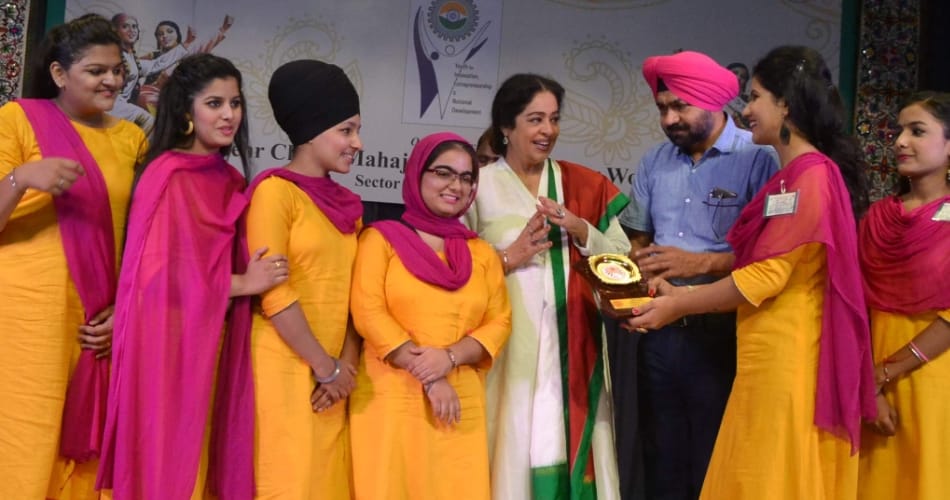 zonal youth festival of punjab university at MCM collage