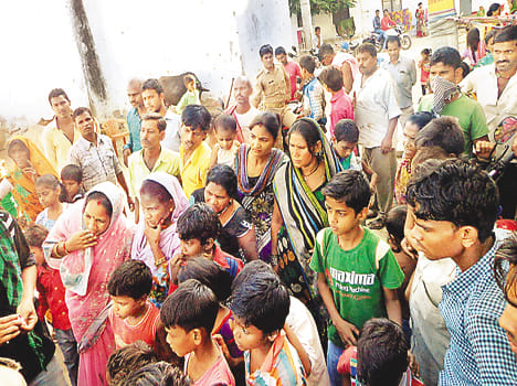 The young man fled, leaving the woman unconscious condition
