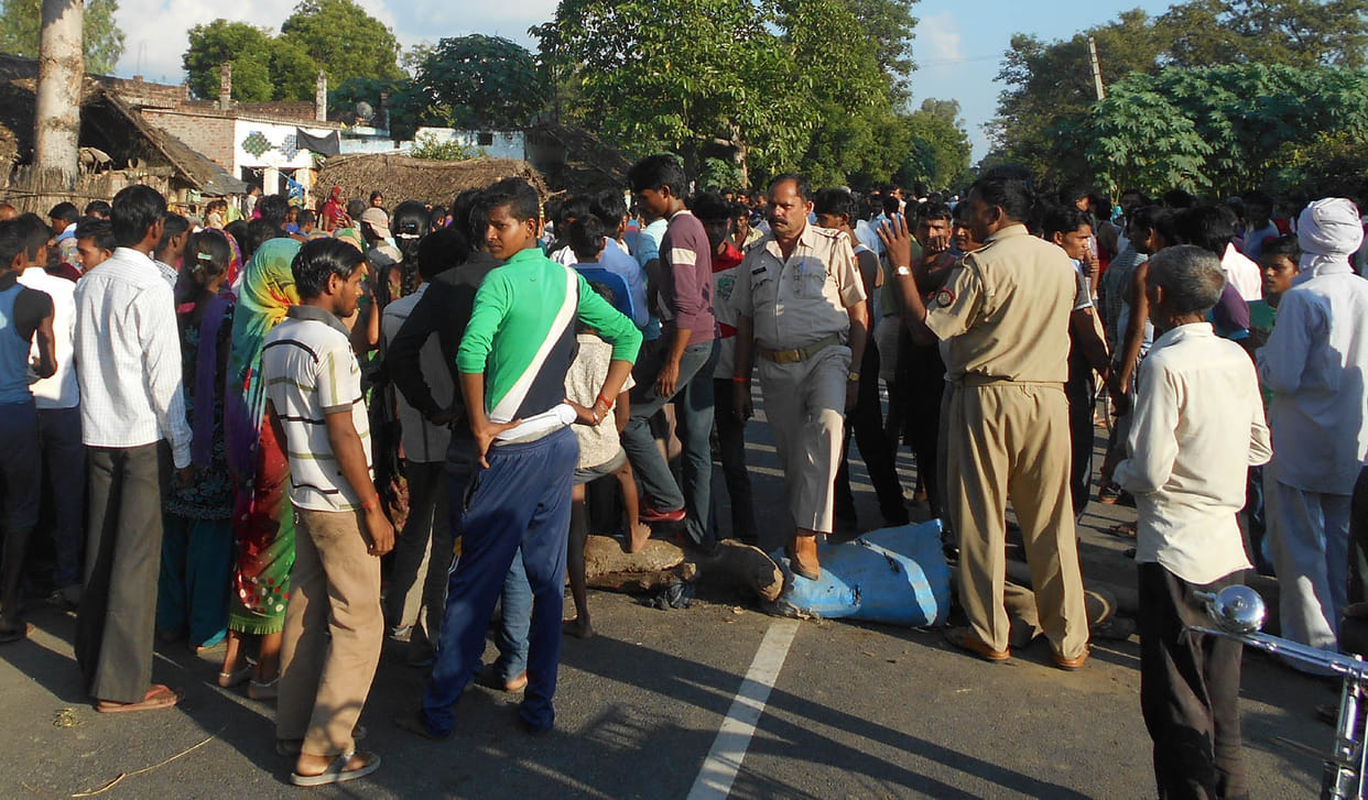 Teenager injured in road accident, Two hours to protest the highway jam