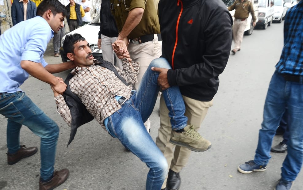 Blind People protest at Chotta Shimla, chakka jam.