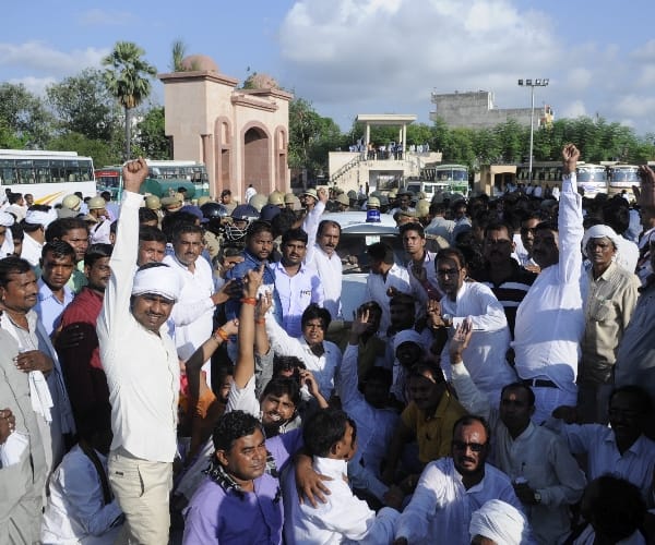  Police lathicharge on gram pradhans.