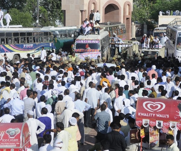  Police lathicharge on gram pradhans.