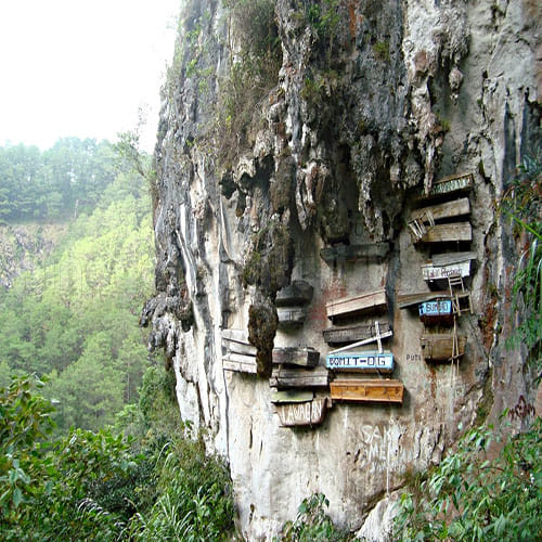 Hanging Coffins and the Mysterious People