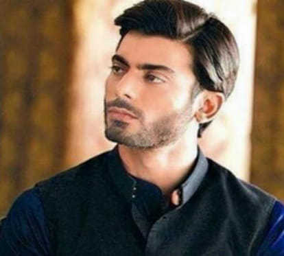 MNS protest at Karan Johar's office