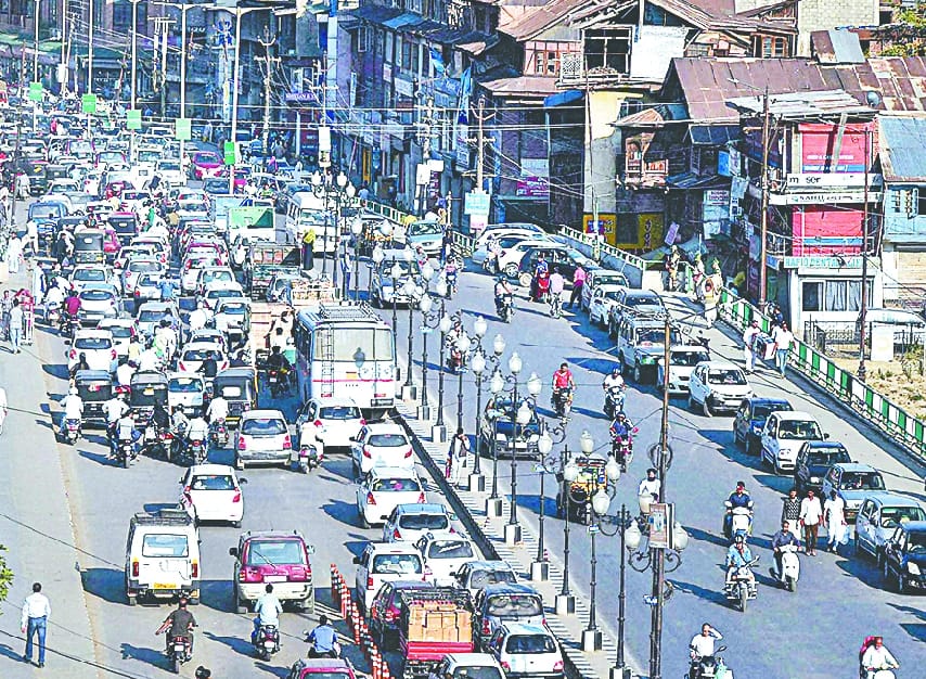 restriction discontinues in kashmir, 55 arrested