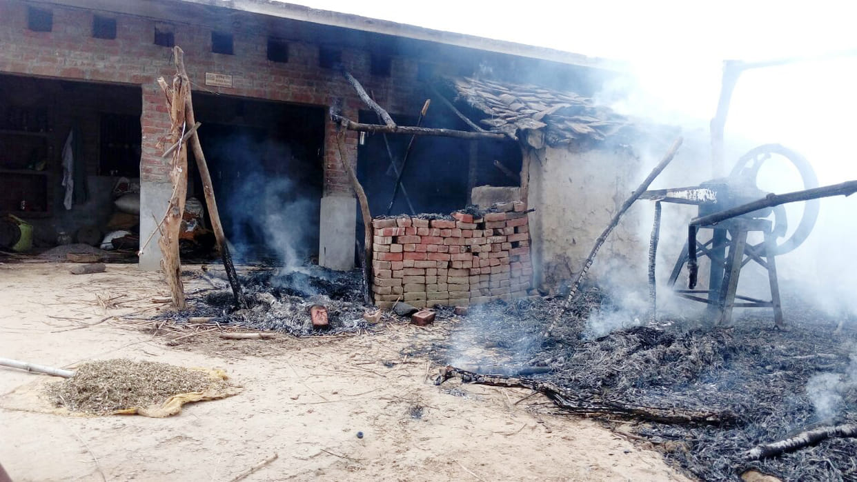 Aged wife cut with ax in Hamirpur