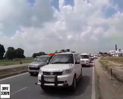 SP leader Ramgopal Yadav reached Etawah with hundreds of vehicles