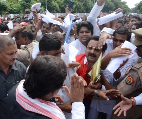  CM akhilesh yadav's last janata darbar in Lucknow.