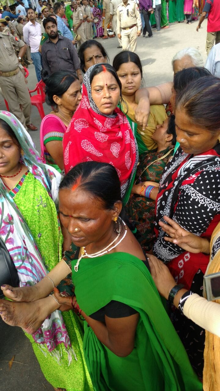 anganwadi workers protest in lucknow