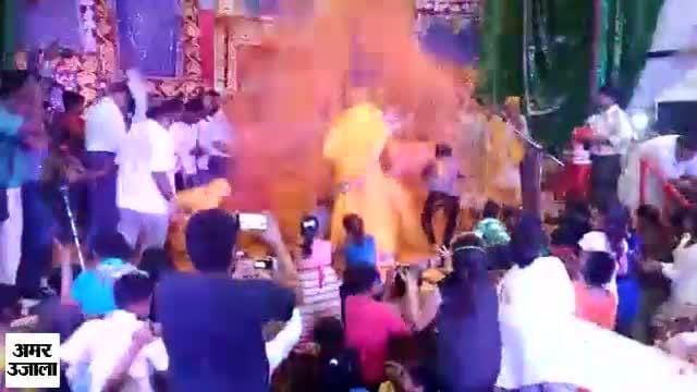 फूलों की होली