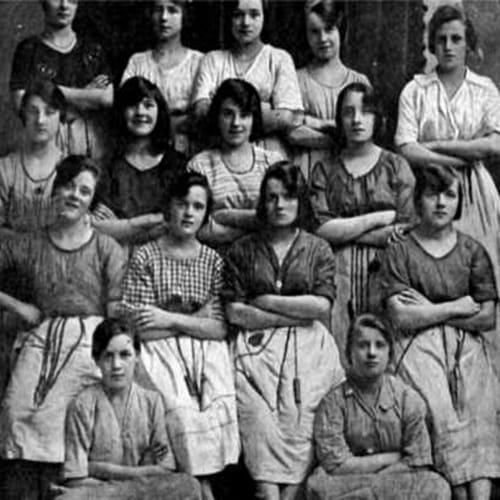 mystery behind this historical photo